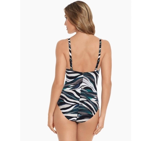 Amoressa by Miraclesuit Yukon Tigress One Piece 10 Swimsuit - Picture 3 of 9
